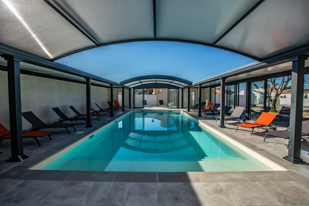LA CORVETTE Maison avec piscine/parking/wifi/plages 5kms Les Mathes Extérieur photo